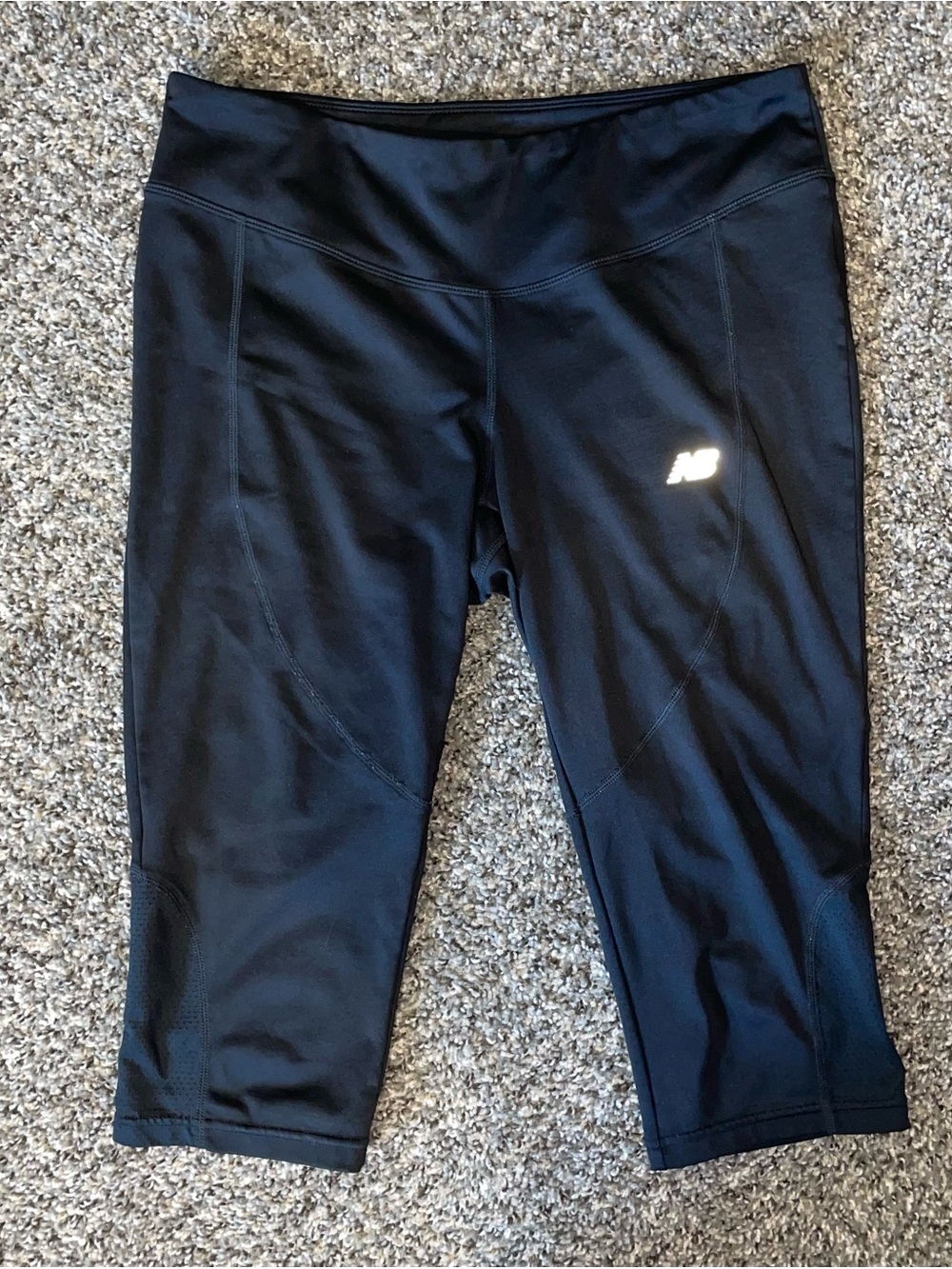 New Balance Black Capri Athletic Leggings with Reflective Logo Size Womens Large